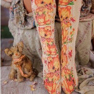Magnolia Pearl Teddy Bear Floral‎ Orange & Beige Knit Knee High Socks NWT